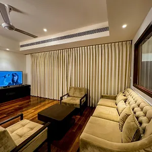 Apartment Brand New Water Front Luxury Cinnamon In Heart Of City, Colombo