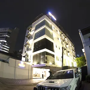 02 Hotel